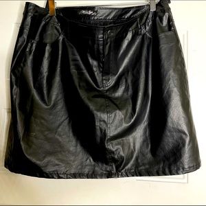 Leather mini plus size skirt